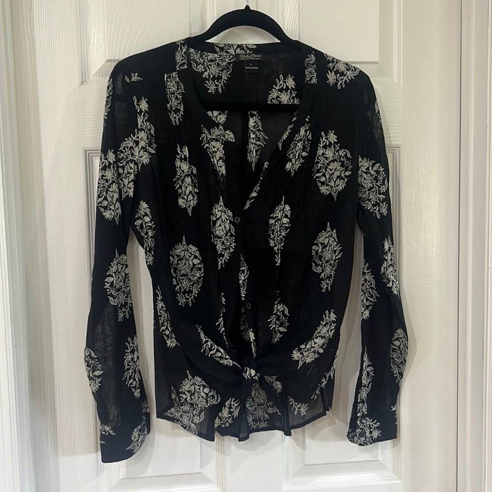 Gorgeous feminine blouse from lucky